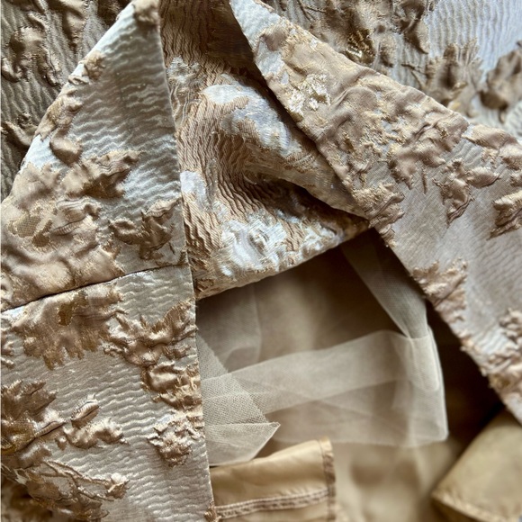 Donna Karan New York metallic brocade sleeveless wrap effect ball gown size 2 - Picture 8 of 8